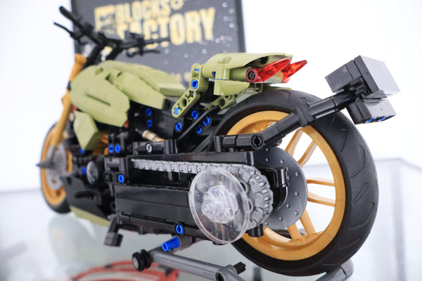 Blocks Biker 1260